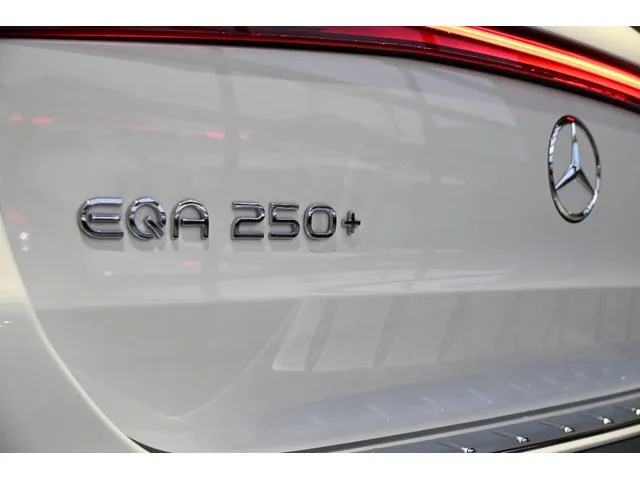Mercedes-Benz EQA EQA250+ AMG LINE PACKAGE 2025 — миниатюра 3