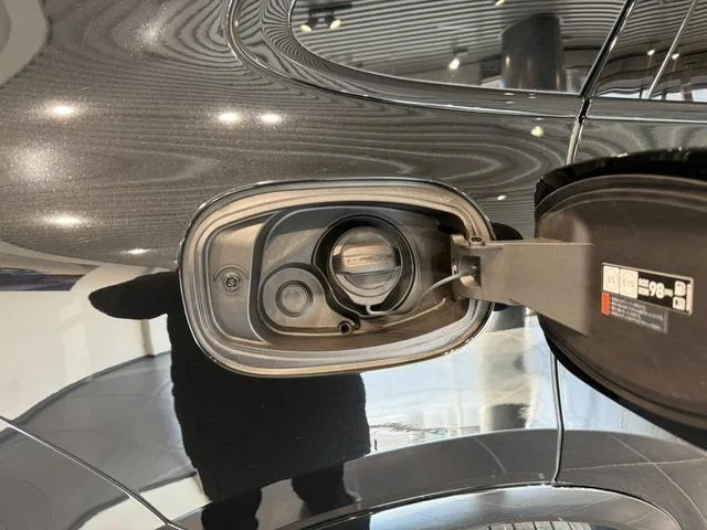 Porsche Cayenne BASEGRADE 2023 — миниатюра 4