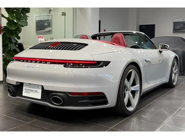 Porsche 911 2024 — миниатюра 4