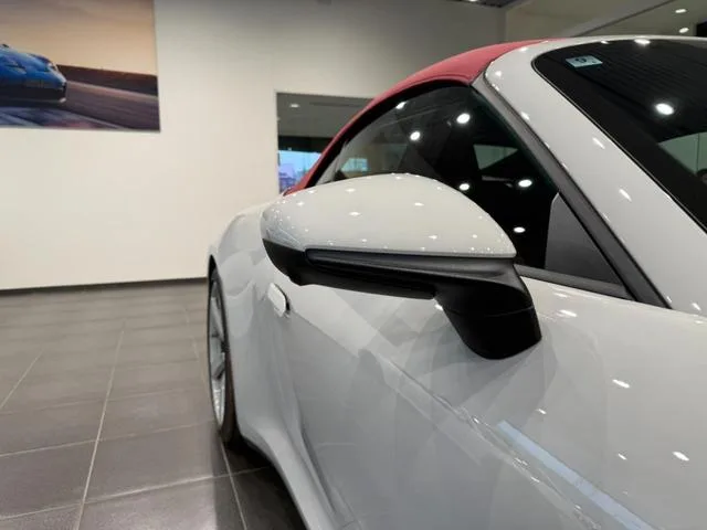Porsche 911 2024 — миниатюра 5