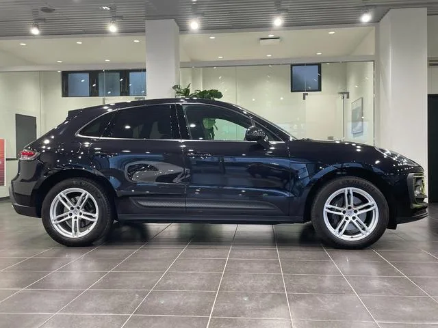 Porsche Macan MACAN 2023 — миниатюра 2