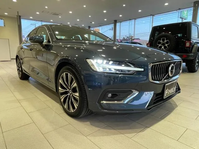 Volvo S60 ULTIMATE B4 2024 — миниатюра 3
