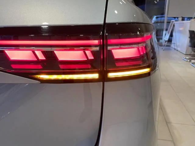 Volkswagen PASSAT ETSI ELEGANCE 2025 — миниатюра 5