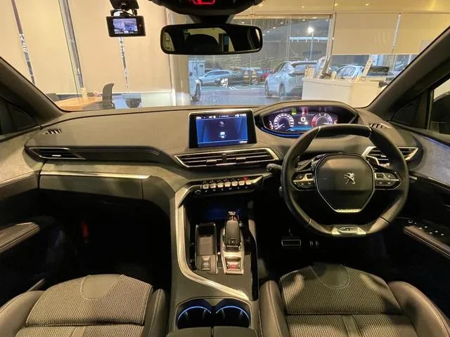 Peugeot 5008 GT BLUE HDI BLACK PACK 2023 — миниатюра 2