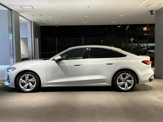 Audi A5 TFSI 110KW 2025 — миниатюра 3