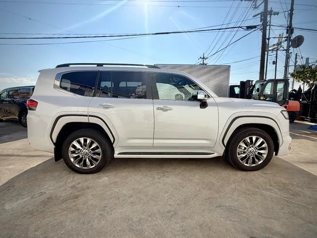 Toyota LAND CRUISER ZX 2024 — миниатюра 2