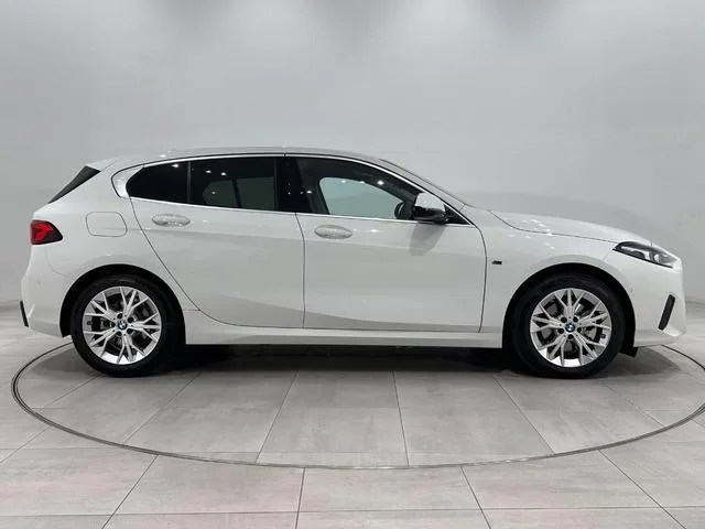 BMW 1 Series 120D 2025 — миниатюра 3