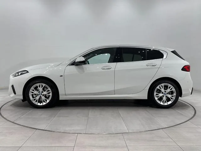 BMW 1 Series 120D 2025 — миниатюра 4