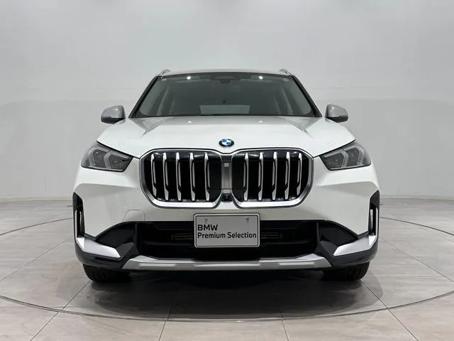 BMW X1 X DRIVE 20I X LINE 2023 — миниатюра 2