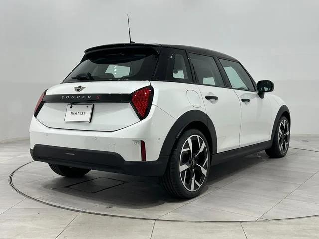 MINI MINI COOPER S CLASSIC TRIM 2026 — миниатюра 3