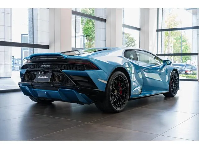 Lamborghini Huracan 2022 — миниатюра 4