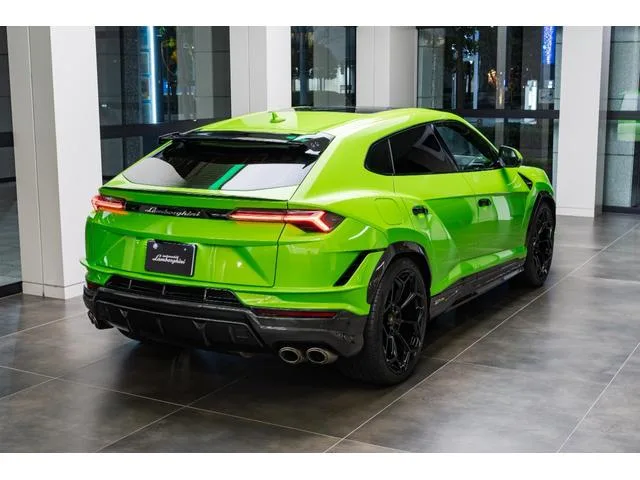 Lamborghini URUS PERFORMANTE 2024 — миниатюра 3