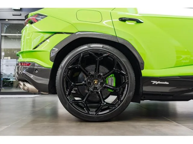 Lamborghini URUS PERFORMANTE 2024 — миниатюра 5