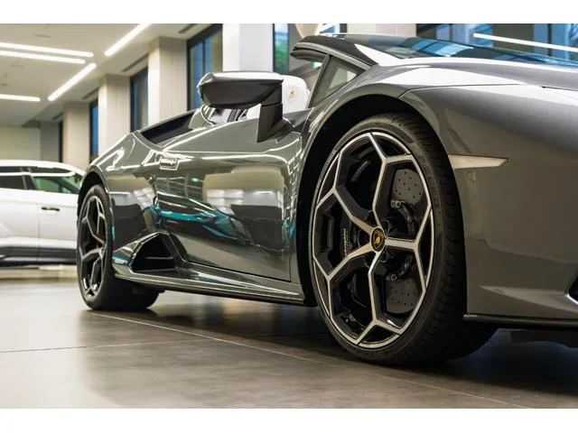 Lamborghini HURACAN EVO SPYDER 2025 — миниатюра 5