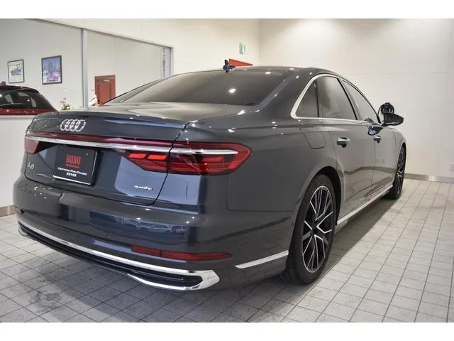 Audi A8 55TFSI QUATTRO 2023 — миниатюра 3