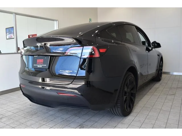 Tesla Model Y DUAL MOTOR AWD LONG RANGE 2023 — миниатюра 3