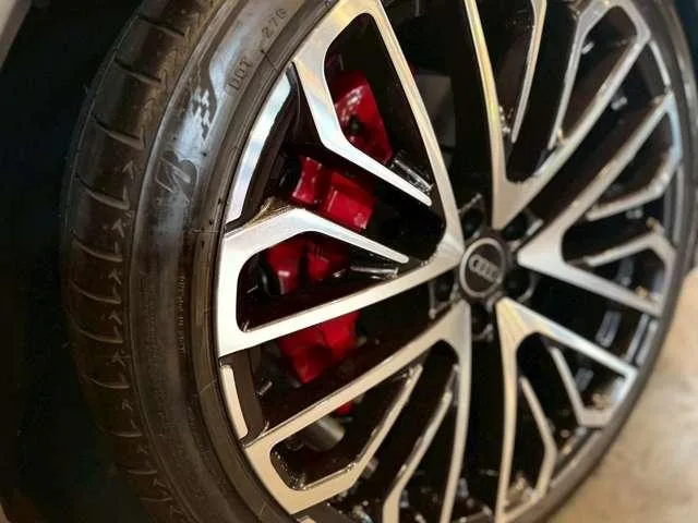 Audi SQ7 2025 — миниатюра 3