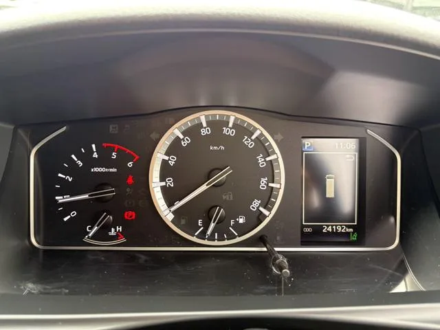 Toyota HIACE VAN LONG WIDE SUPER GL 2022 — миниатюра 5