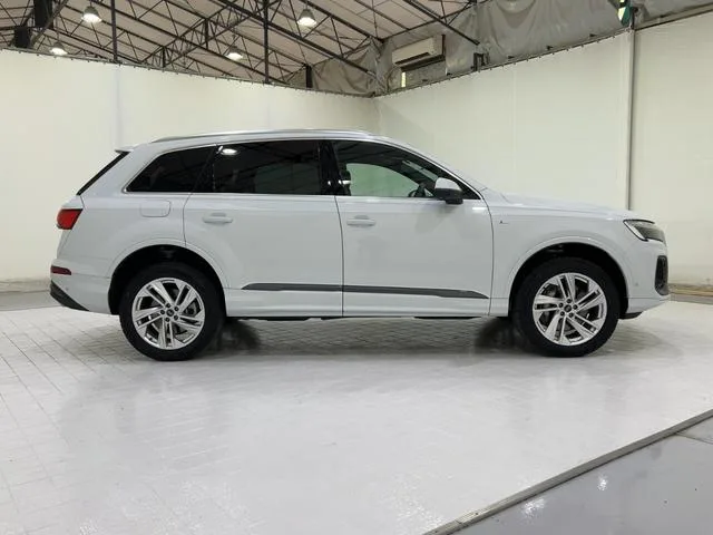 Audi Q7 50TDI QUATTRO S LINE 2025 — миниатюра 2