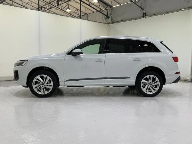 Audi Q7 50TDI QUATTRO S LINE 2025 — миниатюра 3