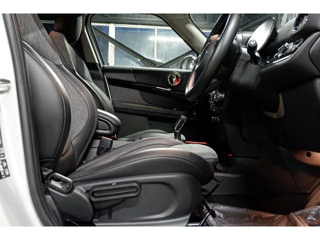 MINI MINI COOPER SD CROSSOVER ALL4 2022 — миниатюра 3