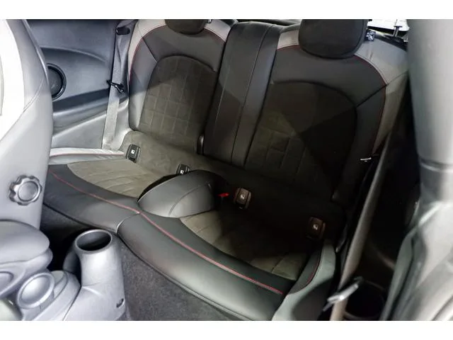 MINI MINI JOHN COOPER WORKS ESSENTIAL TRIM 2023 — миниатюра 3