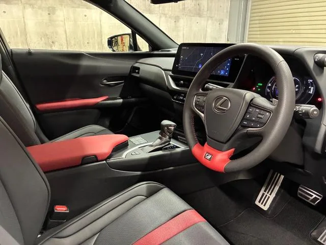 Lexus UX UX250H F SPORT EMOTIONAL EXPLORER 2023 — миниатюра 4