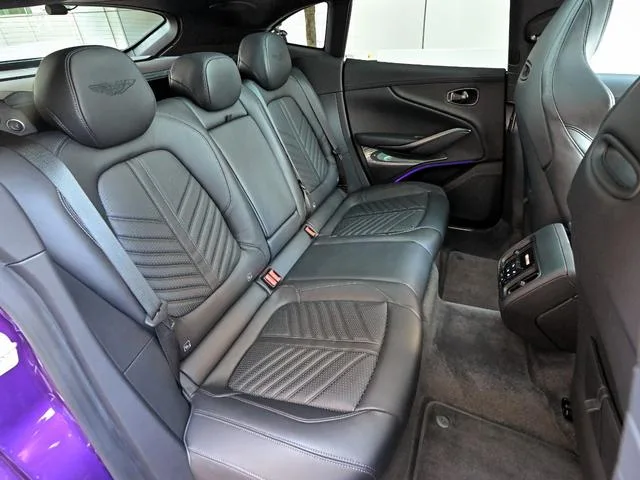 Aston Martin DBX 707 2024 — миниатюра 5