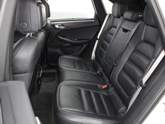 Porsche MACAN MACAN GTS 2023 — миниатюра 5