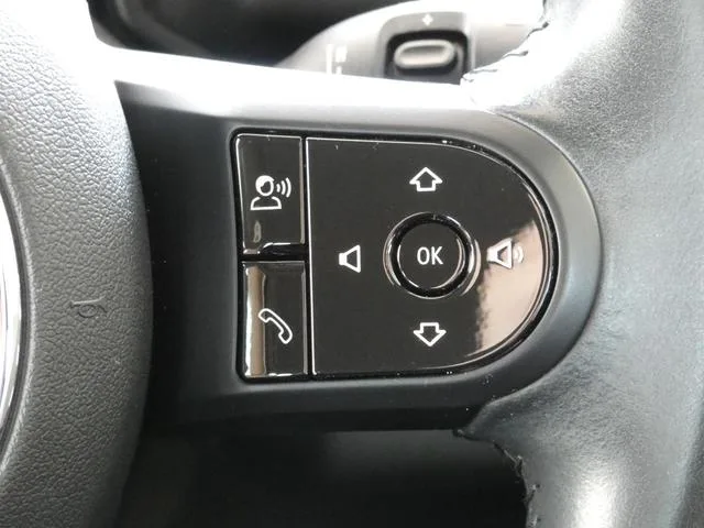 MINI MINI COOPER D CROSSOVER CLASSIC TRIM 2022 — миниатюра 3