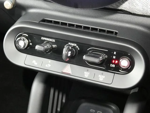 MINI MINI COOPER SE FAVOURED TRIM 2024 — миниатюра 5