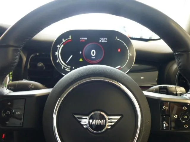 MINI MINI COOPER D CLASSIC TRIM 2022 — миниатюра 2