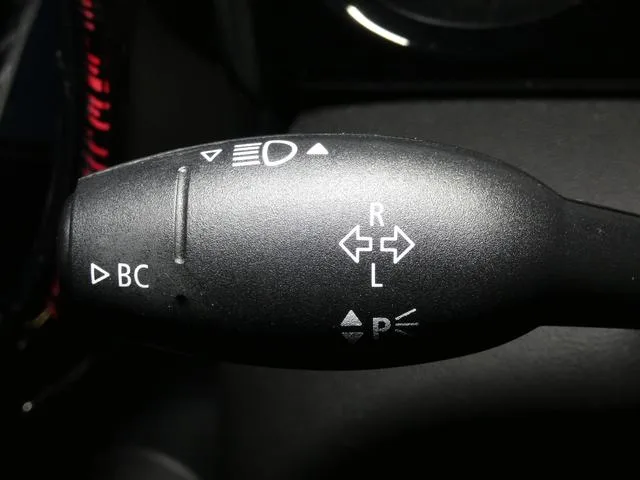 MINI MINI COOPER D CLASSIC TRIM 2022 — миниатюра 3