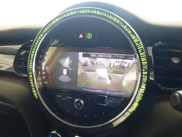 MINI MINI COOPER D CLASSIC TRIM 2022 — миниатюра 4