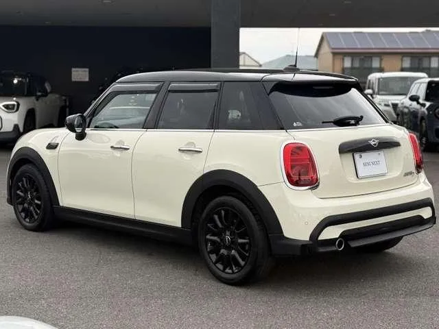 MINI MINI COOPER D CLASSIC TRIM 2022 — миниатюра 4