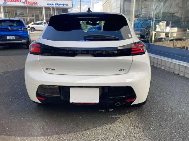 Peugeot 208 GT 2024 — миниатюра 2