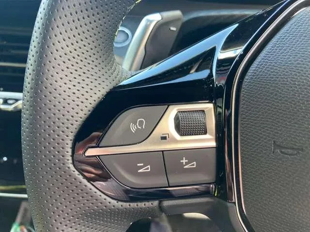 Peugeot 208 GT 2024 — миниатюра 3