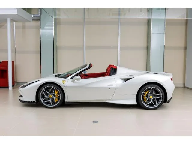 Ferrari F8 Spider BASE GRADE 2022 — миниатюра 3
