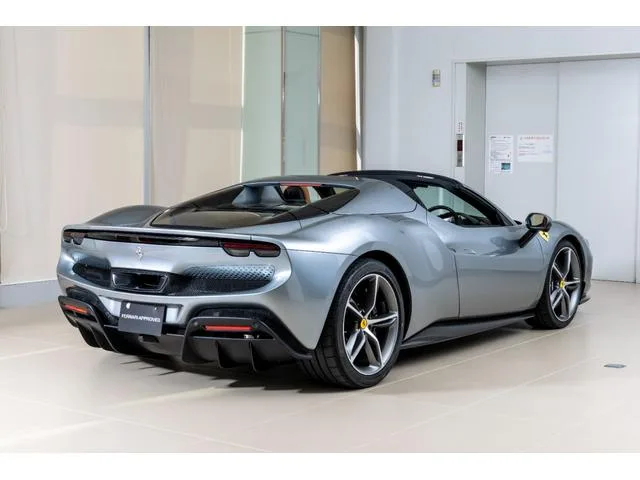 Ferrari 296 GTS 2025 — миниатюра 5