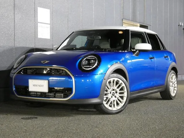 MINI MINI COOPER C FAVOURED TRIM 2025 — фото 1, купить с доставкой в Москву