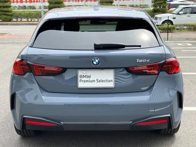 BMW 1 Series 120D HI-LINE PACKAGE 2025 — миниатюра 3