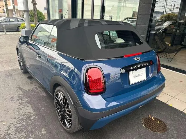 MINI MINI COOPER S CONVERTIBLE FAVOURED TRIM 2026 — миниатюра 3
