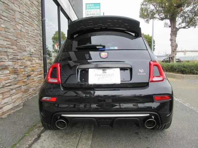 Abarth ABARTH 695 ESSEESSE BASE GRADE 2023 — миниатюра 3