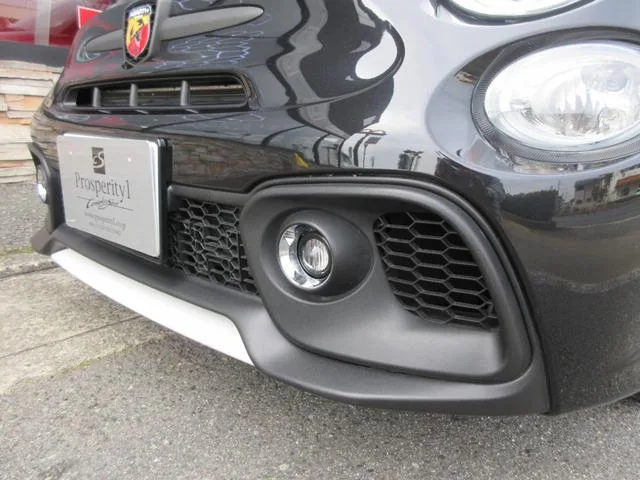 Abarth ABARTH 695 ESSEESSE BASE GRADE 2023 — миниатюра 4