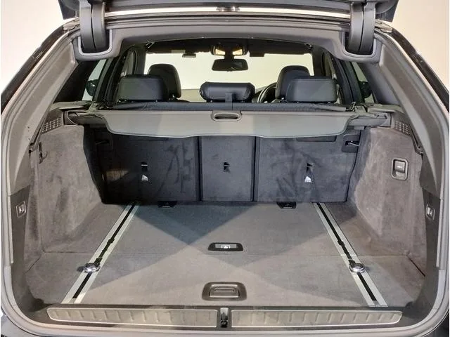 BMW 5 Series 530i TOURING M-SPORTS 2022 — миниатюра 5