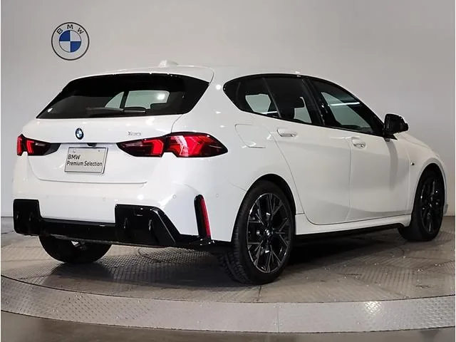 BMW 1 Series 120 M SPORT 2025 — миниатюра 4