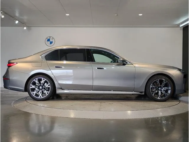 BMW 7 SERIES 740I EXCELLENCE 2024 — миниатюра 3