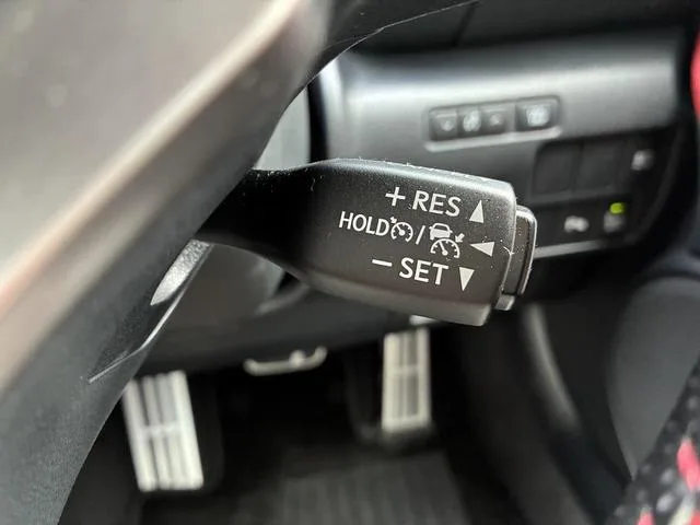 Lexus RC RC300 F SPORT 2022 — миниатюра 3