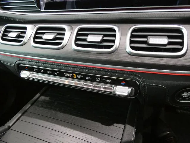 Mercedes-Benz GLE GLE300D 4MATIC AMG LINE PACKAGE 2024 — миниатюра 4