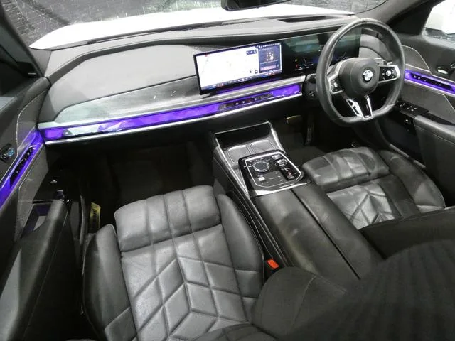 BMW 7 Series 740D X DRIVE EXCELLENCE 2023 — миниатюра 3